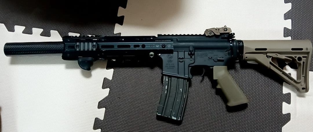 東京マルイ　AR電動ガン