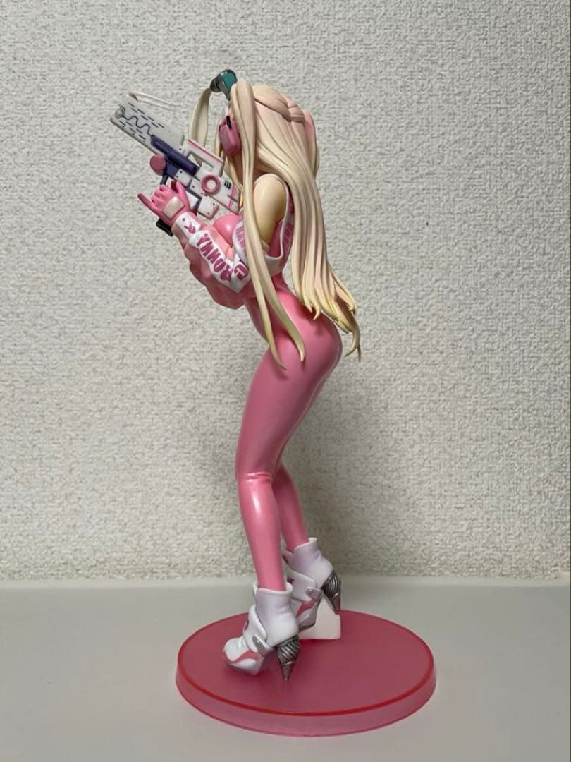 Super Bunny 1/6 完成品フィギュア