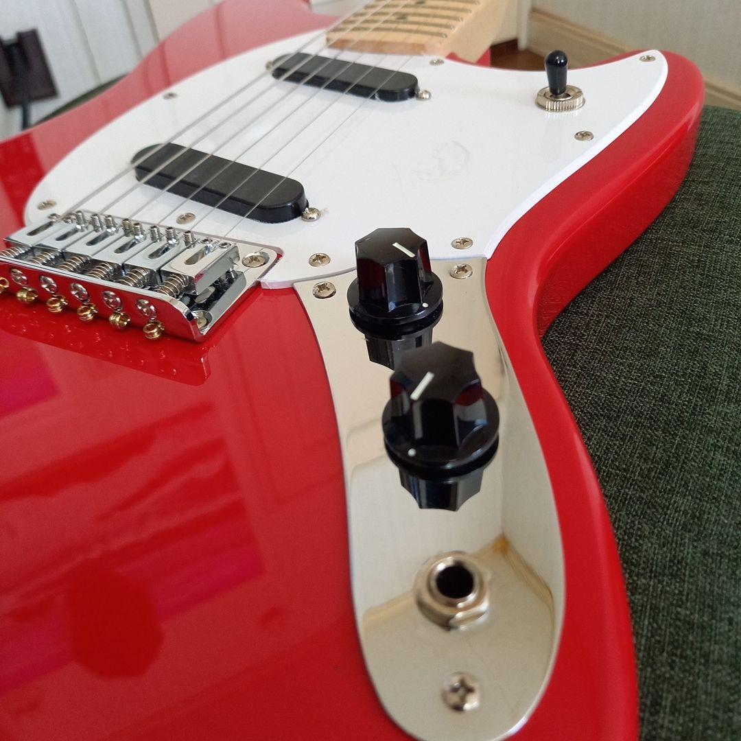 『美品』Squier by Fender MUSTANG Sonic 椎名林檎
