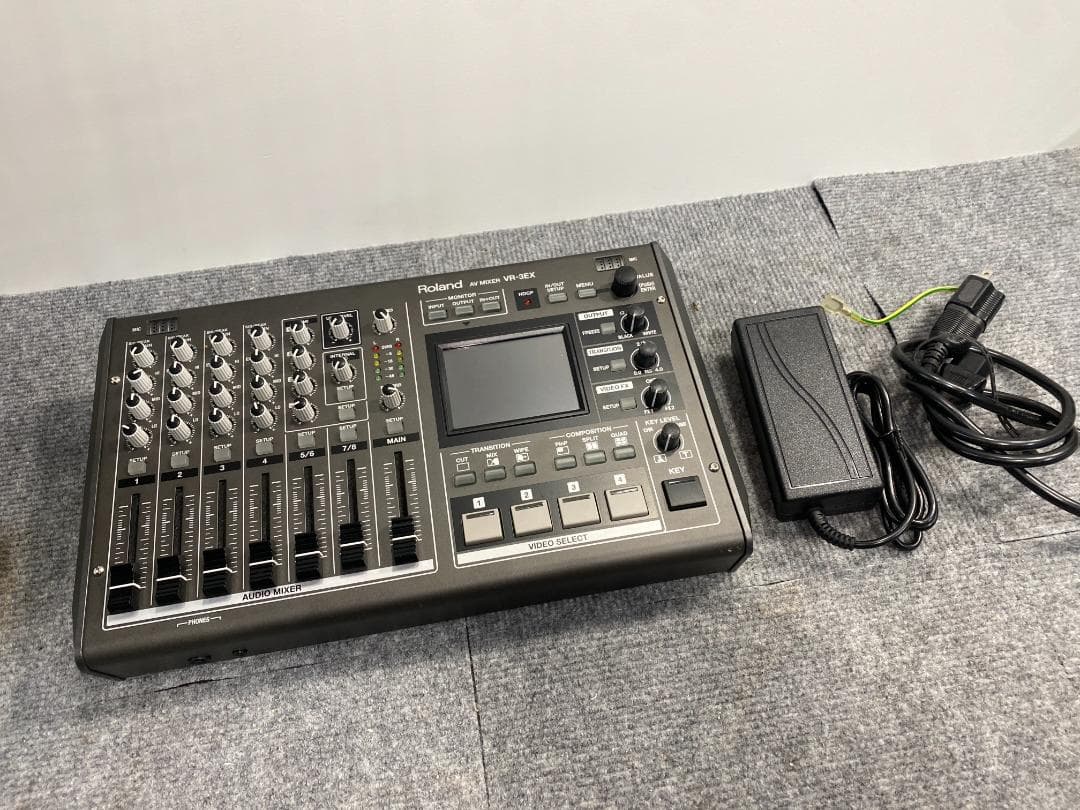 Roland VR-3EX ビデオミキサー　配信機器　モニター
