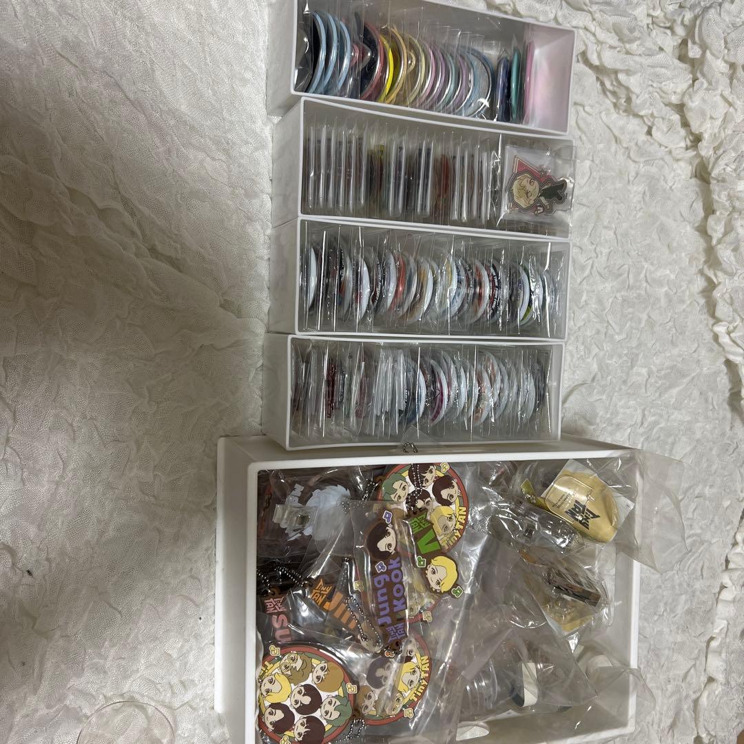 BTSグッズまとめ売り