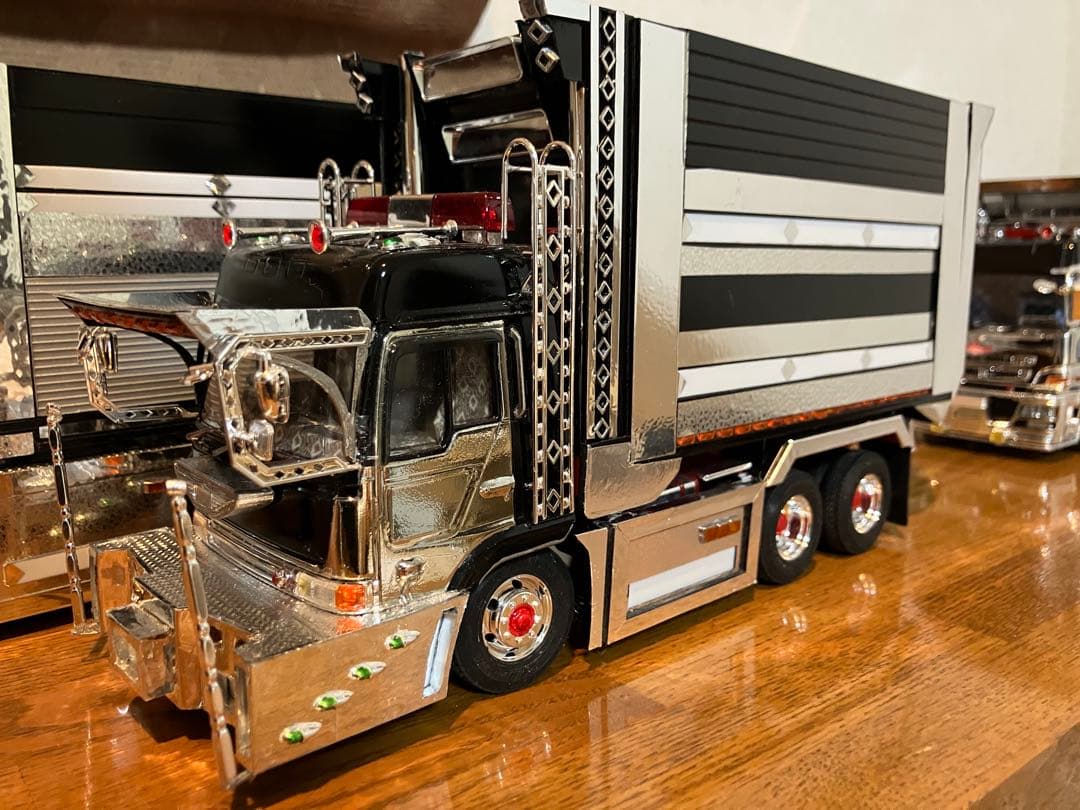 デコトラ、プロフィア、デカ箱、ダンプ、1／32、完成品