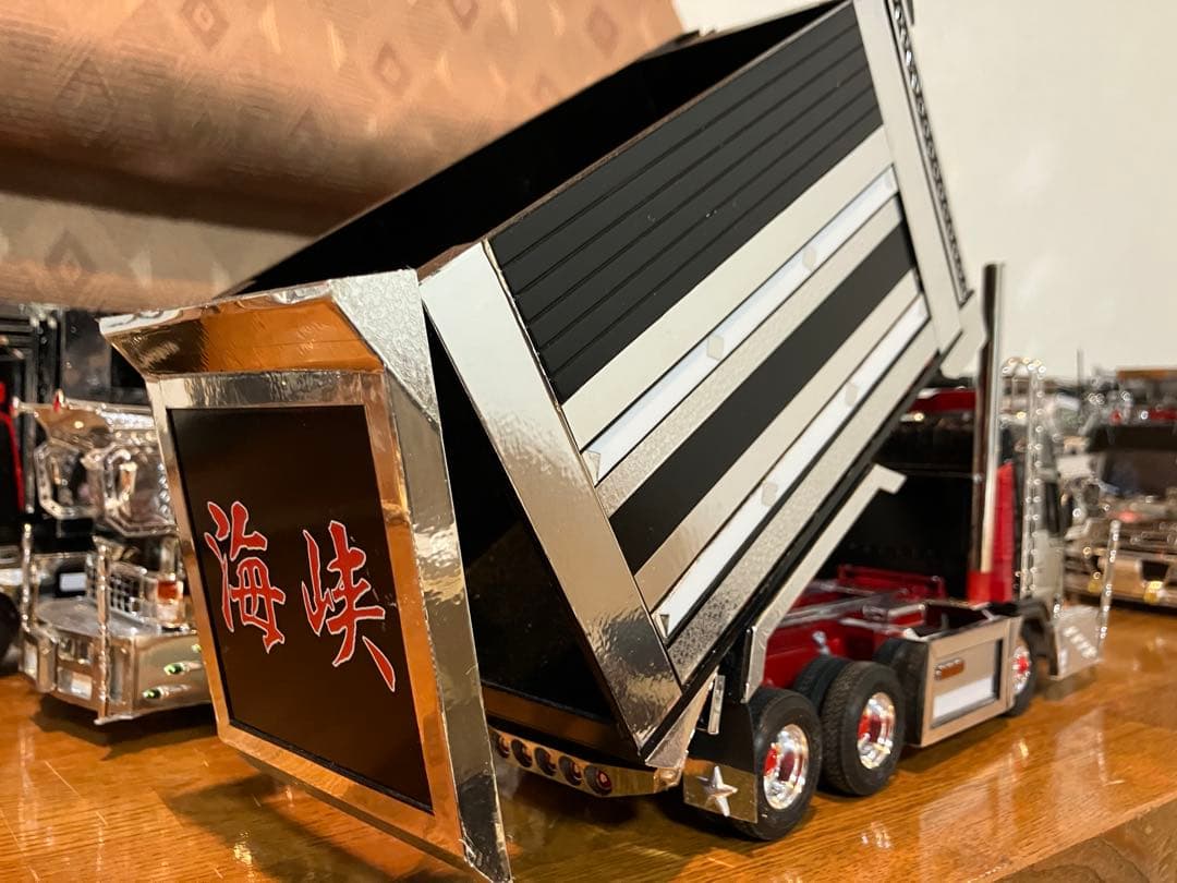 デコトラ、プロフィア、デカ箱、ダンプ、1／32、完成品