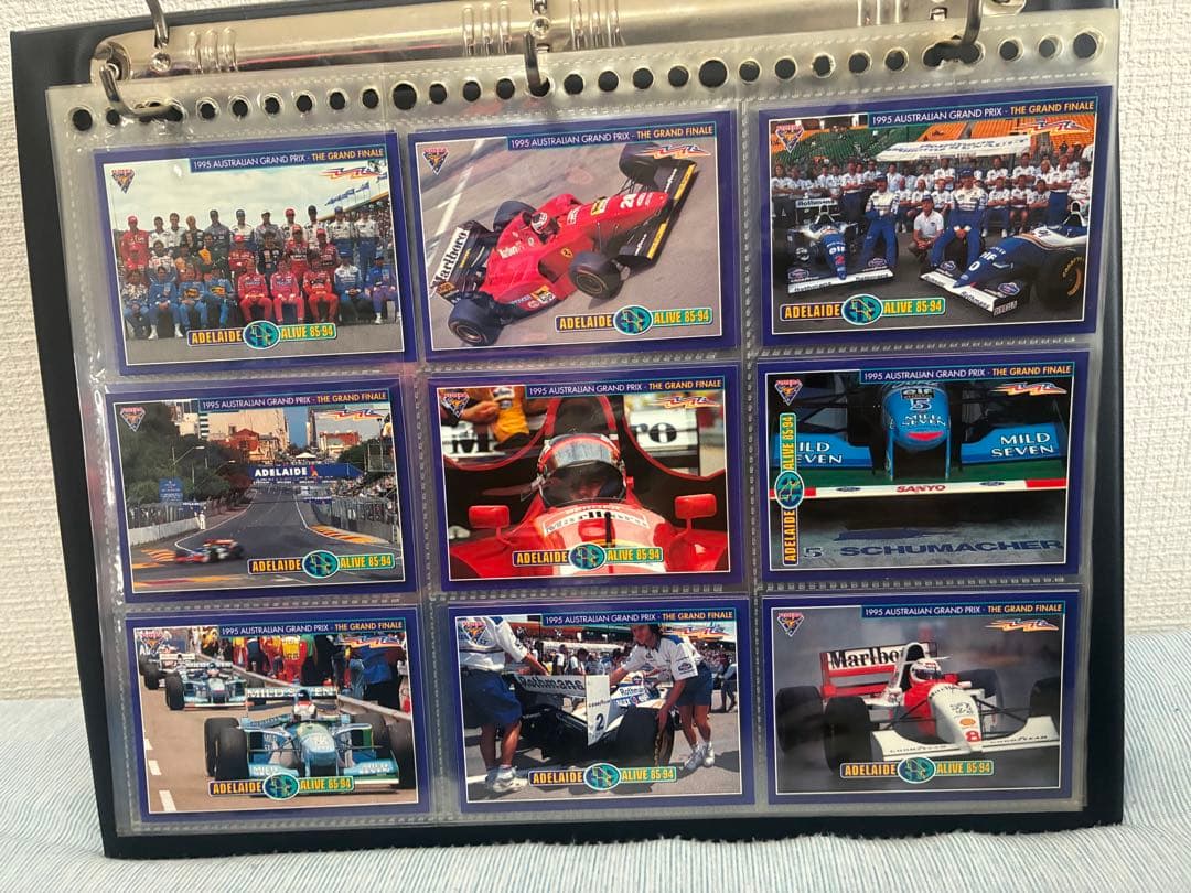 F1 Futera Grand Prix 145枚トレカ、カード入れバインダー付