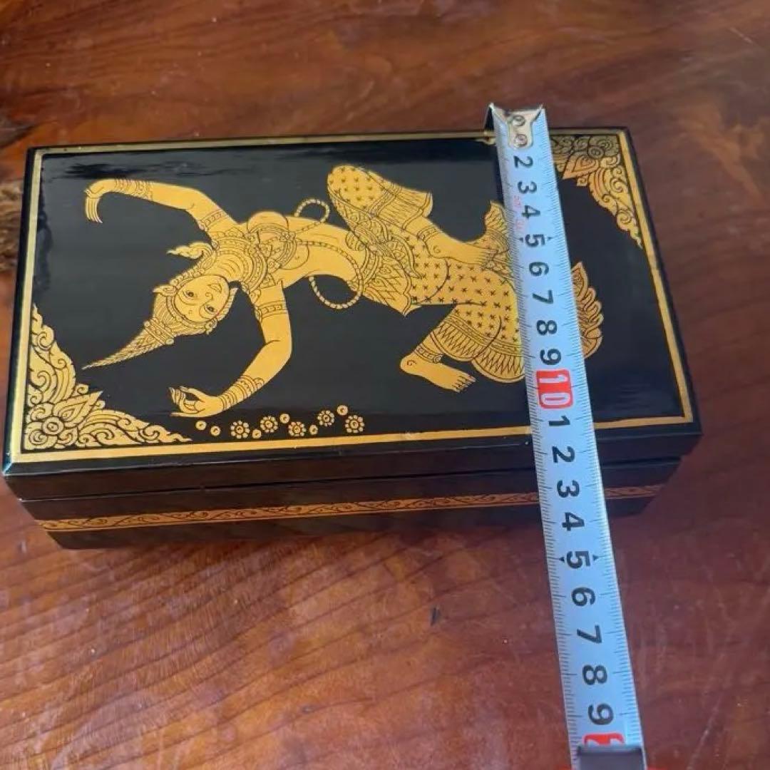 【タイ・チュンマイ】金色装飾のジュエリーボックス