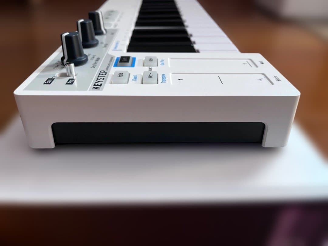 ARTURIA KEYSTEP MIDI・コントローラー・キーボード・DAW