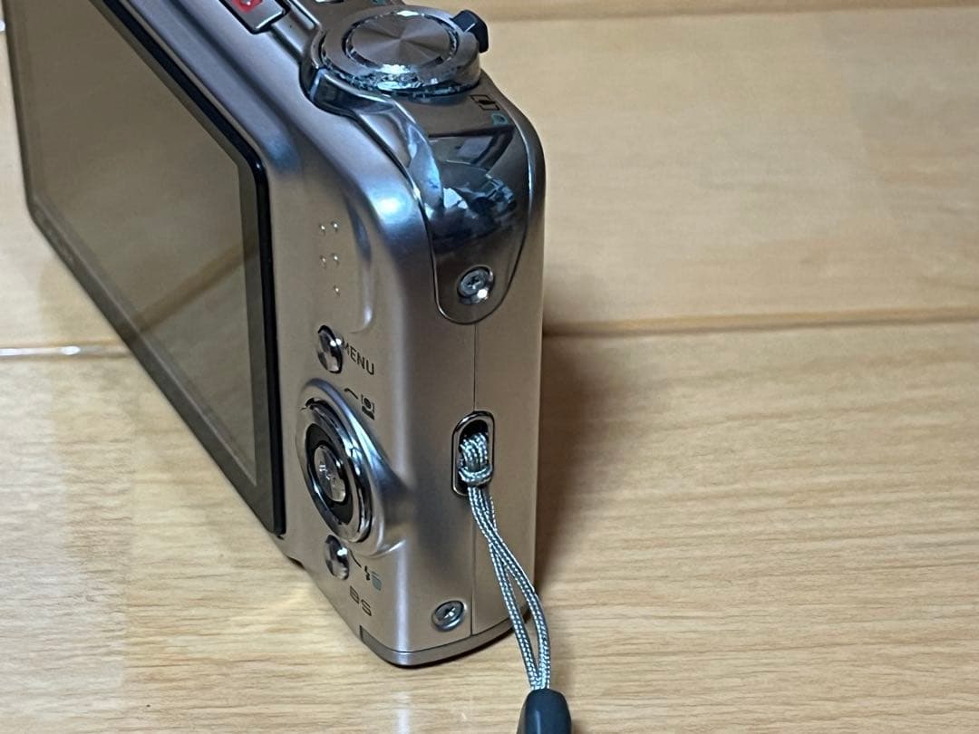 カシオ CASIO EXILIM ZOOM EX-Z1200　デジタルカメラ