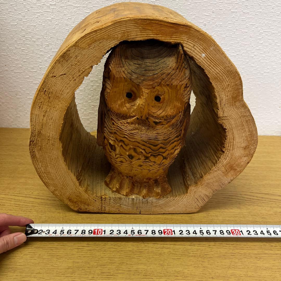 木彫りフクロウ　梟　工芸品　オブジェ