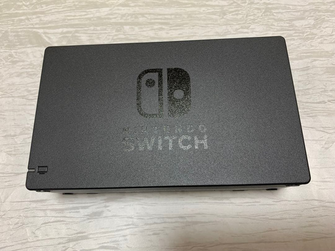 【美品】NintendoSwitchグレー キャリングケース付き