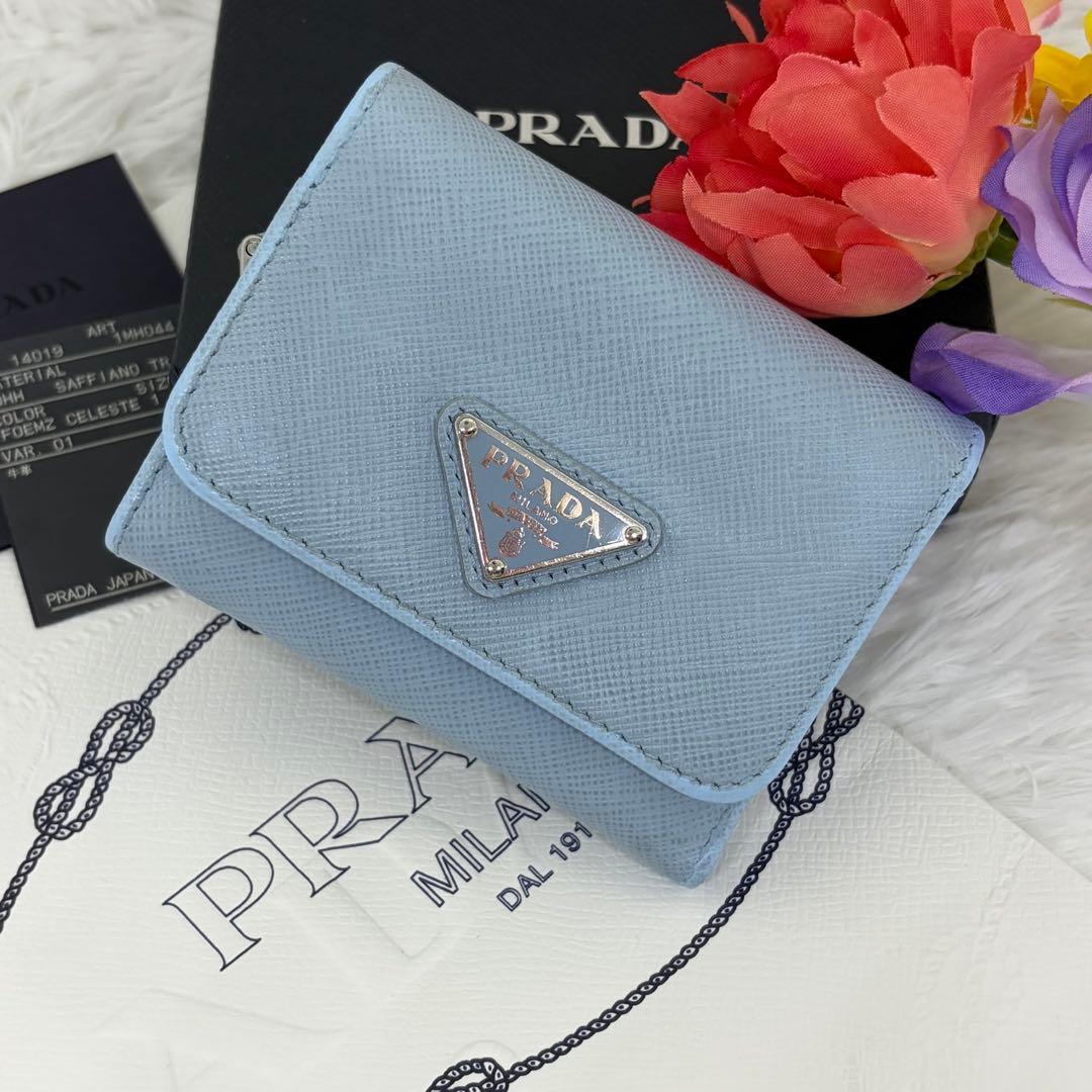 RFID搭載/美品✨プラダ 三つ折り財布 サフィアーノ 三角ロゴ レザー 水色