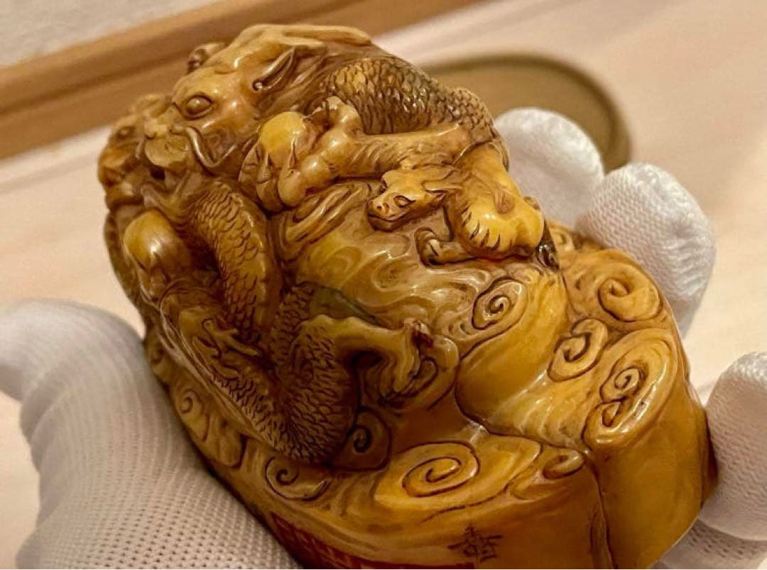 中国古美術・珍蔵箱付・寿山石盤龍極細工彫刻・雍正元年内務府造・伝国玉璽・風水鎮宅
