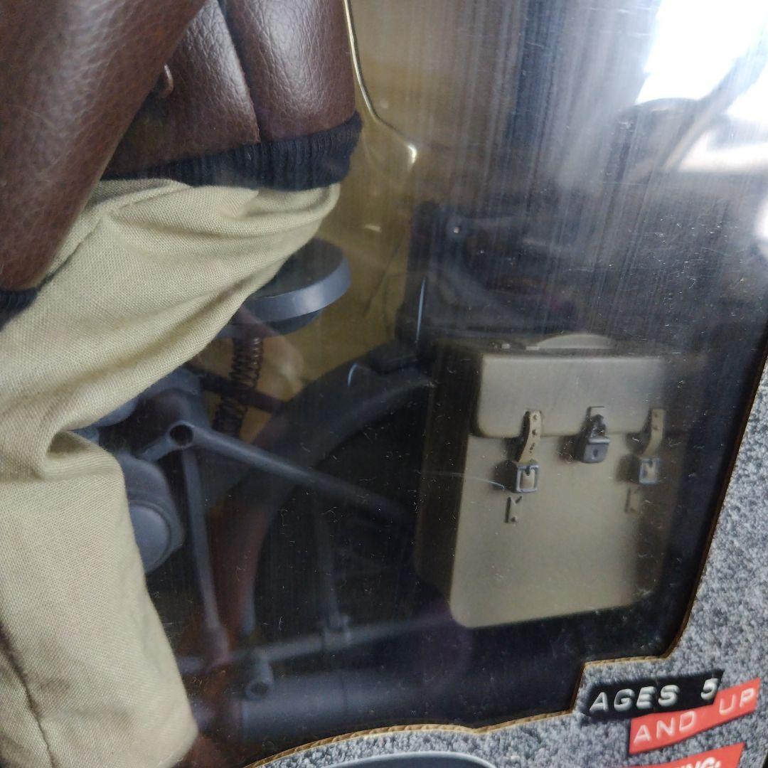 3月17日まで出品スティーブ・マックイーン 1:6 フィギュア バイク付き