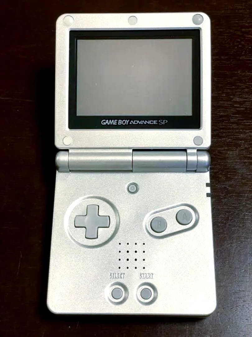 ゲームボーイアドバンスSP シルバー 「スーパーマリオアドバンス4」付き
