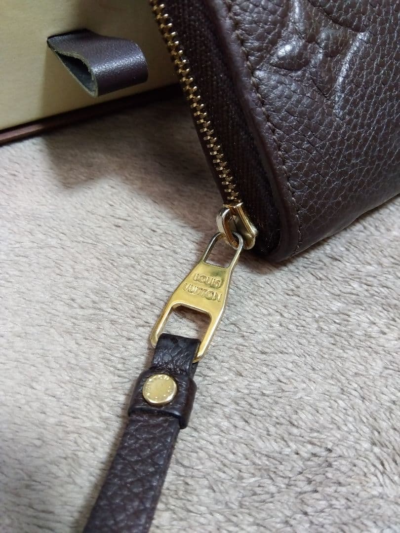 ヴィトン ジッピーパース ケース