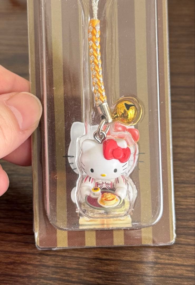 ハローキティ キティ デニーズ 根付け ご当地キティ