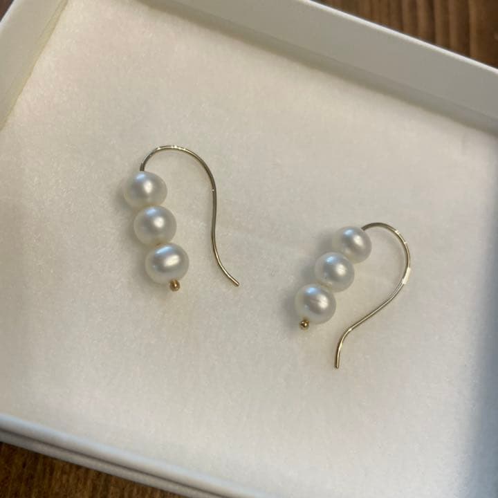 「anq.」K10 Pearls フックピアス　(淡水パール)