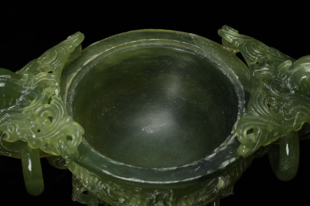 中国古玩 翡翠玉石 彫刻 龍蓋 耳 香炉 唐木台付 細密細工 古美術品 骨董品