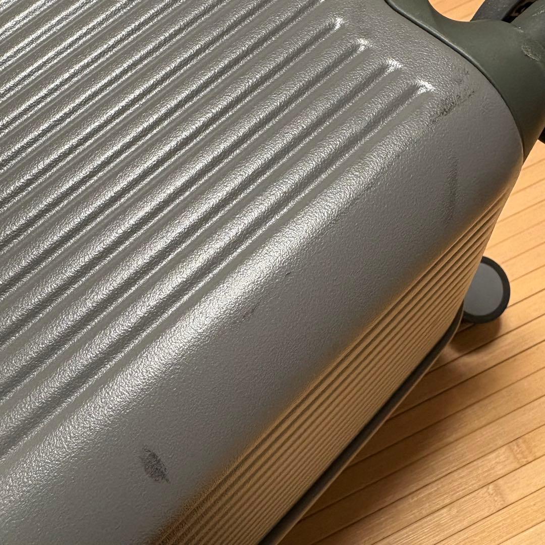 イノベータースーツケース　92L 購入時付属品あり