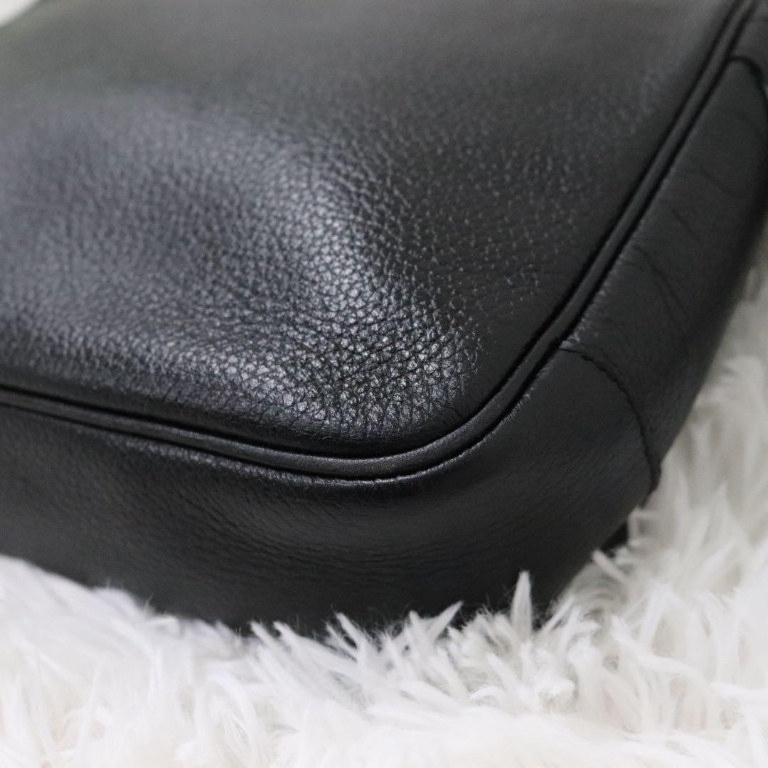 BURBERRY バーバリーズ ショルダーバッグ シボ革レザー ノバチェック黒