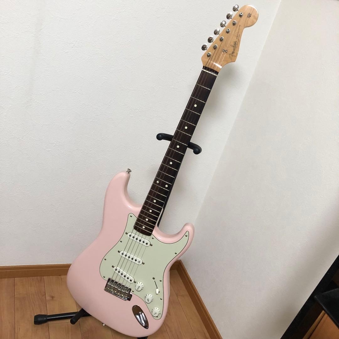 エレキギター　Fender