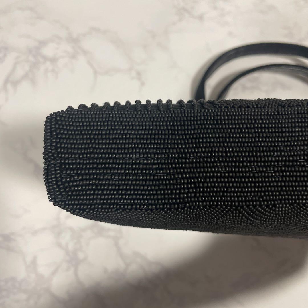 柏ビーズ　黒の波模様　フォーマルバッグ