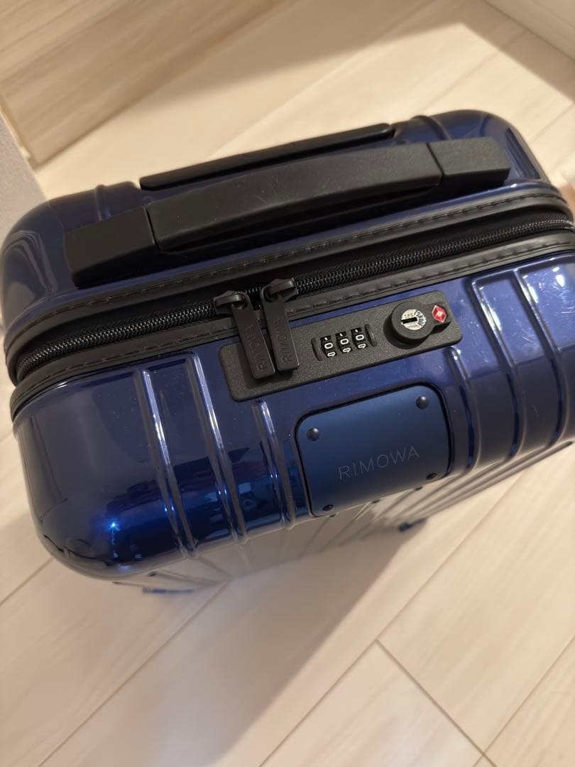 RIMOWA リモワ キャリーケース エッセンシャルライトTSAロック 22L
