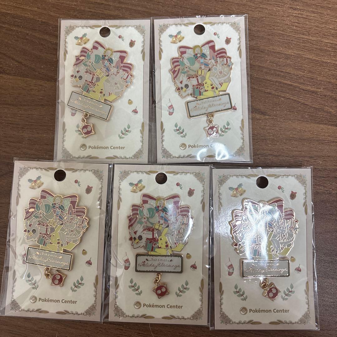 ポケモンセンター 2025 クリスマス限定 ロゴピンズ　ピンバッジ
