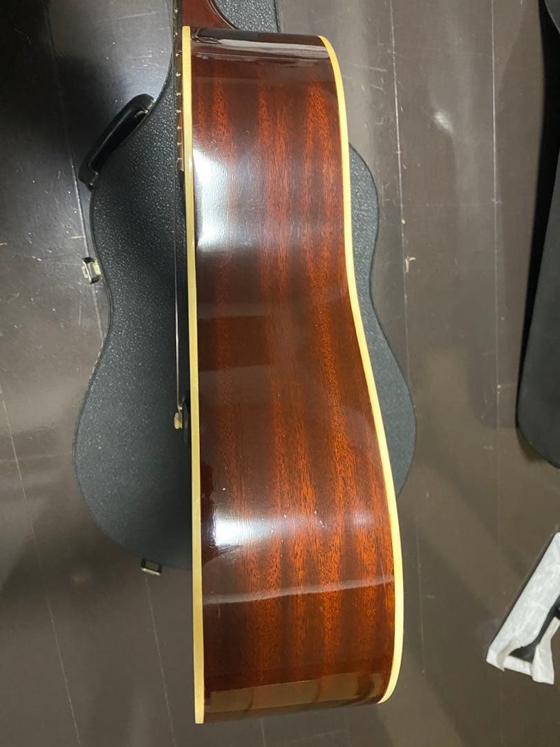 アコースティックギター　burny