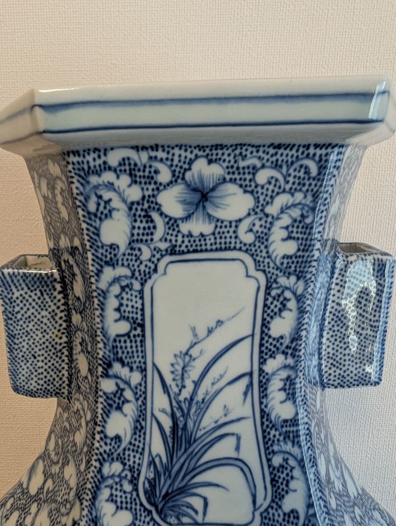 大清乾隆年製　青花山水細密画　六角花瓶　直しあり　中国工芸品　骨董品