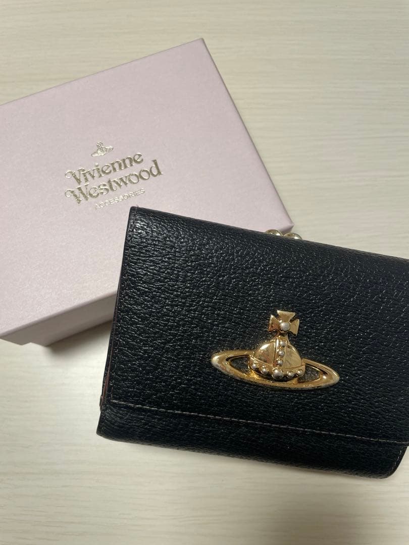 Vivienne Westwood ブラック三つ折り財布