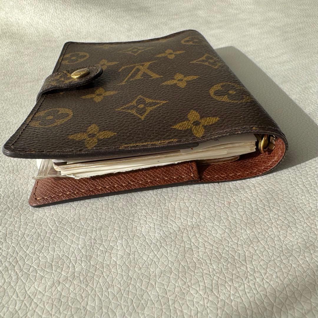 kon　ルイヴィトン　手帳