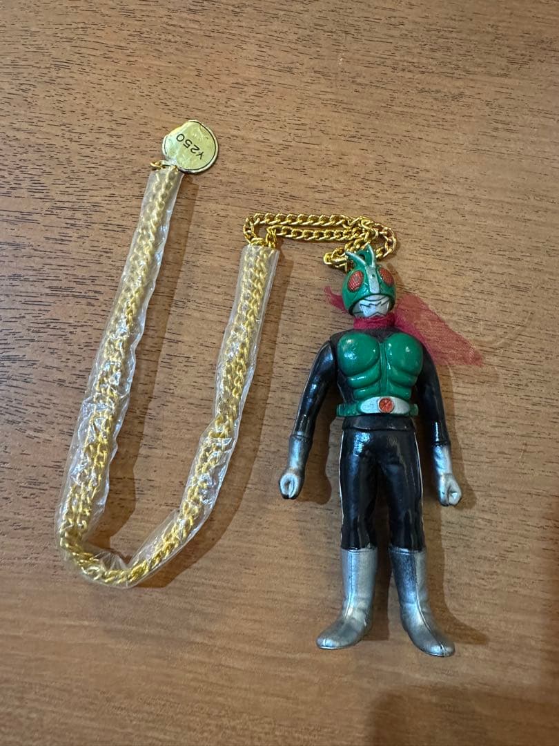 当時物　ポピー　仮面ライダーペンダント