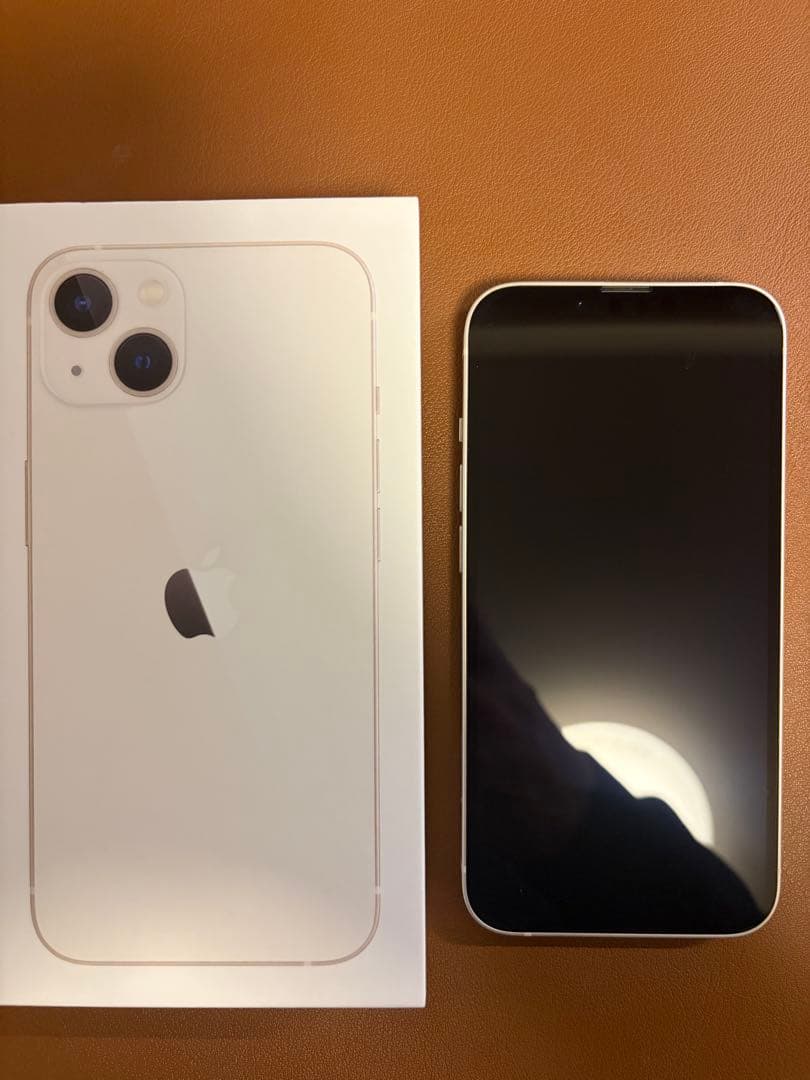 Apple iPhone 13 ホワイト 本体　SIMフリー