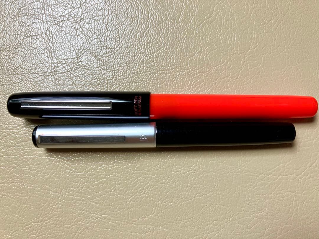 【旧型廃番】プラチナソフトペン 採点ペン S-600黒軸＋現行品 替芯4本付