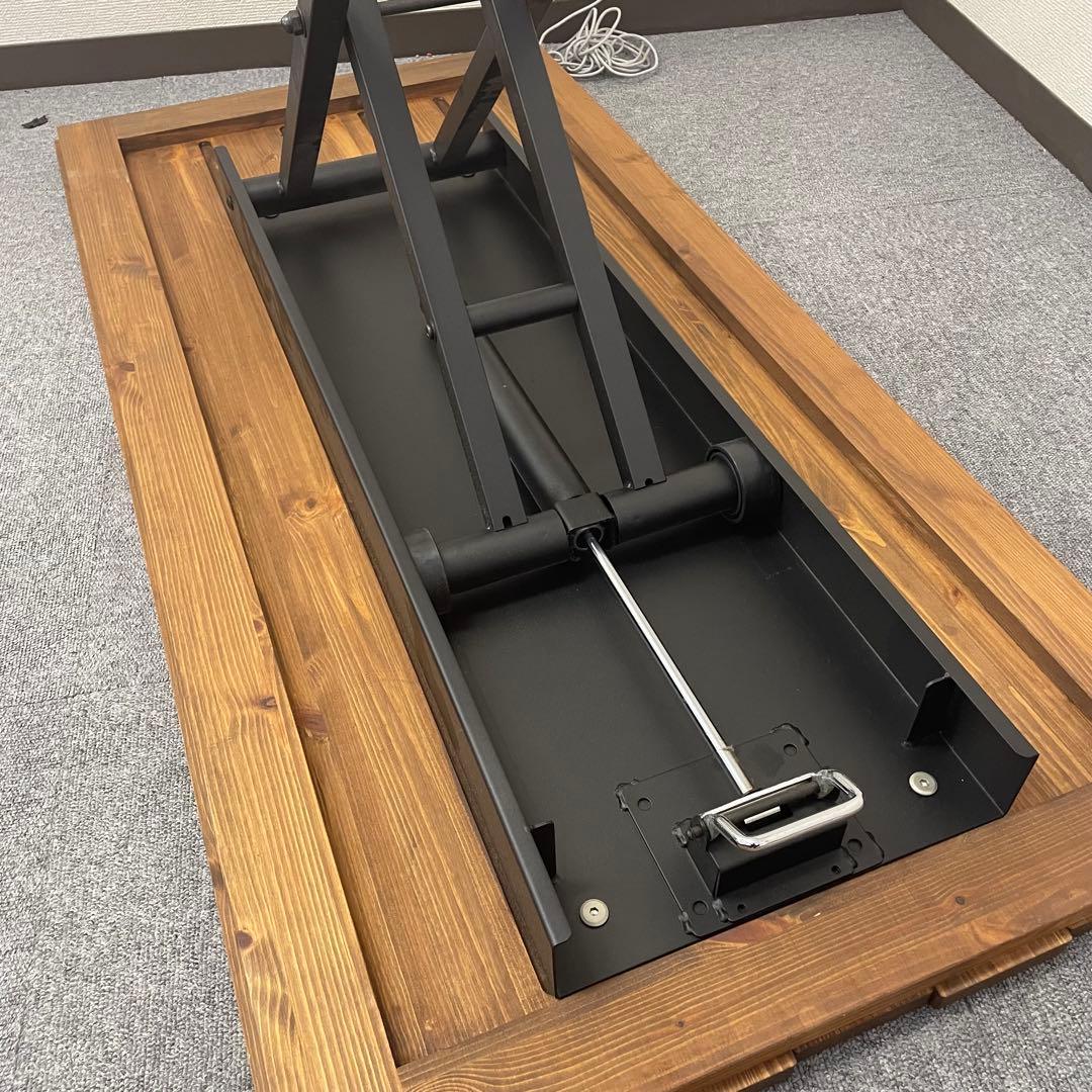 昇降式リビングテーブル