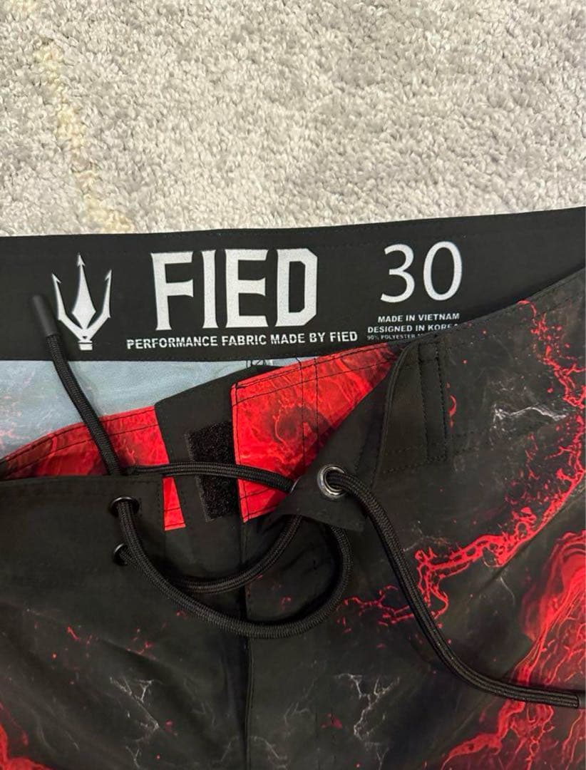 [FIED] ファイド　サイズ30 メンズフィジークパンツ[ヘルファイア]