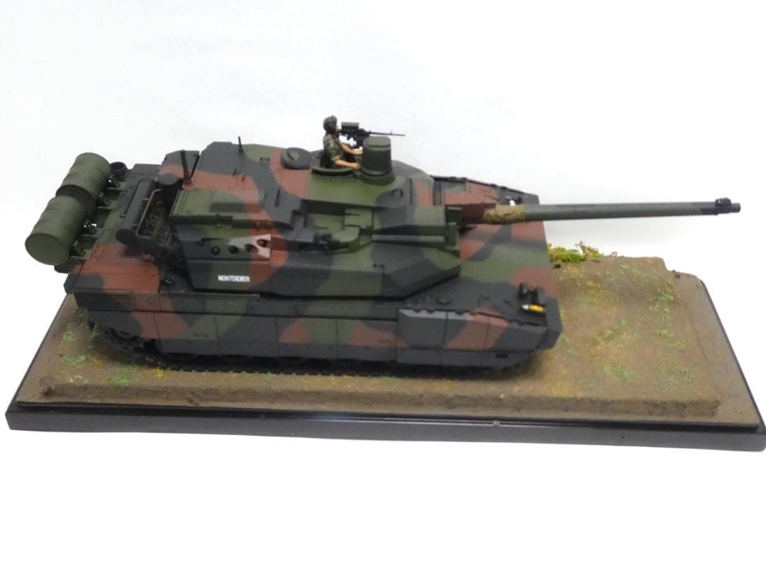 タミヤ　1/35 フランス主力戦車 ルクレール シリーズ2　完成品
