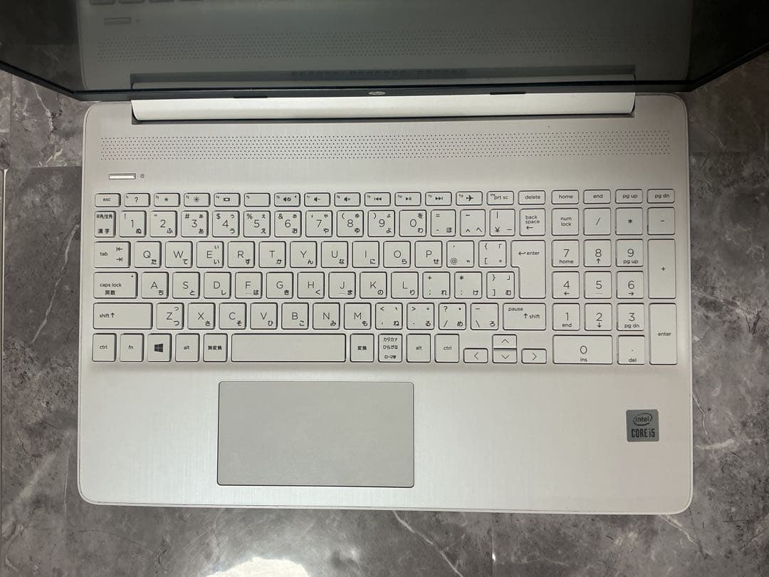 美品 HP corei5 第10世代 メモリ16GB 新品m.2SSD256GB