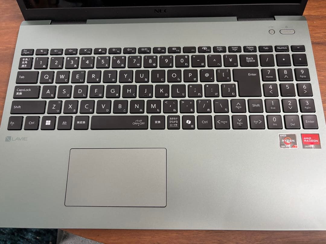 lavie n16 ノートパソコン　オリーブグリーン