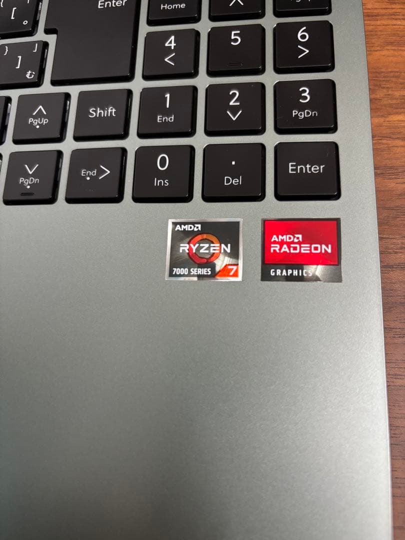 lavie n16 ノートパソコン　オリーブグリーン