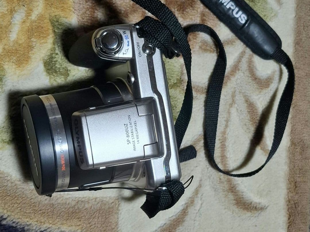 OLYMPUS コンパクトデジタルカメラ　SP-800UZ