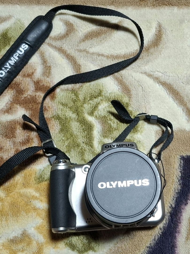 OLYMPUS コンパクトデジタルカメラ　SP-800UZ