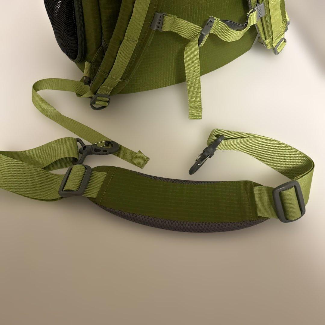 モンベル 犬用　リュック　グリーン系