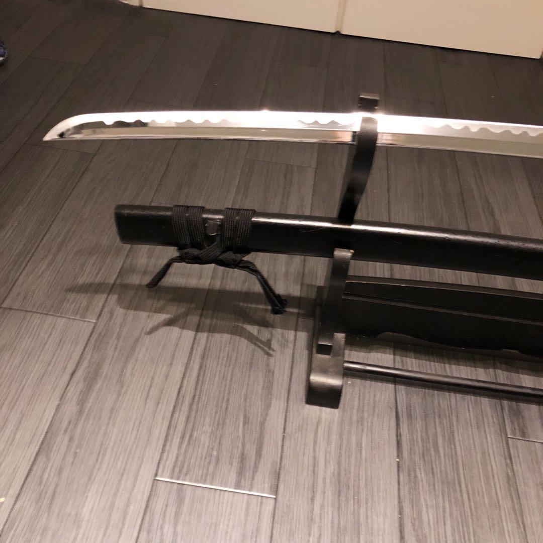 高級模造刀　居合刀　優波紋　黒拵え