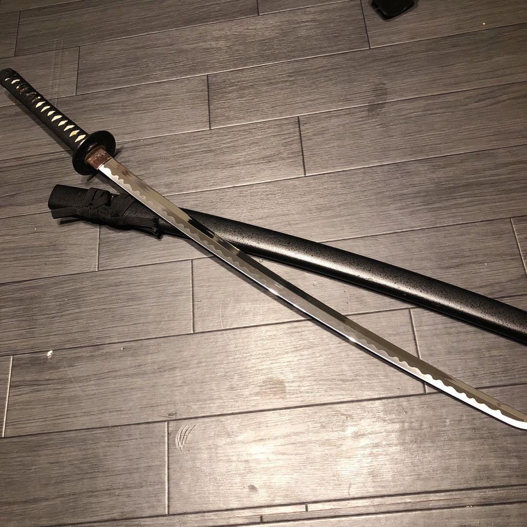 高級模造刀　居合刀　優波紋　黒拵え