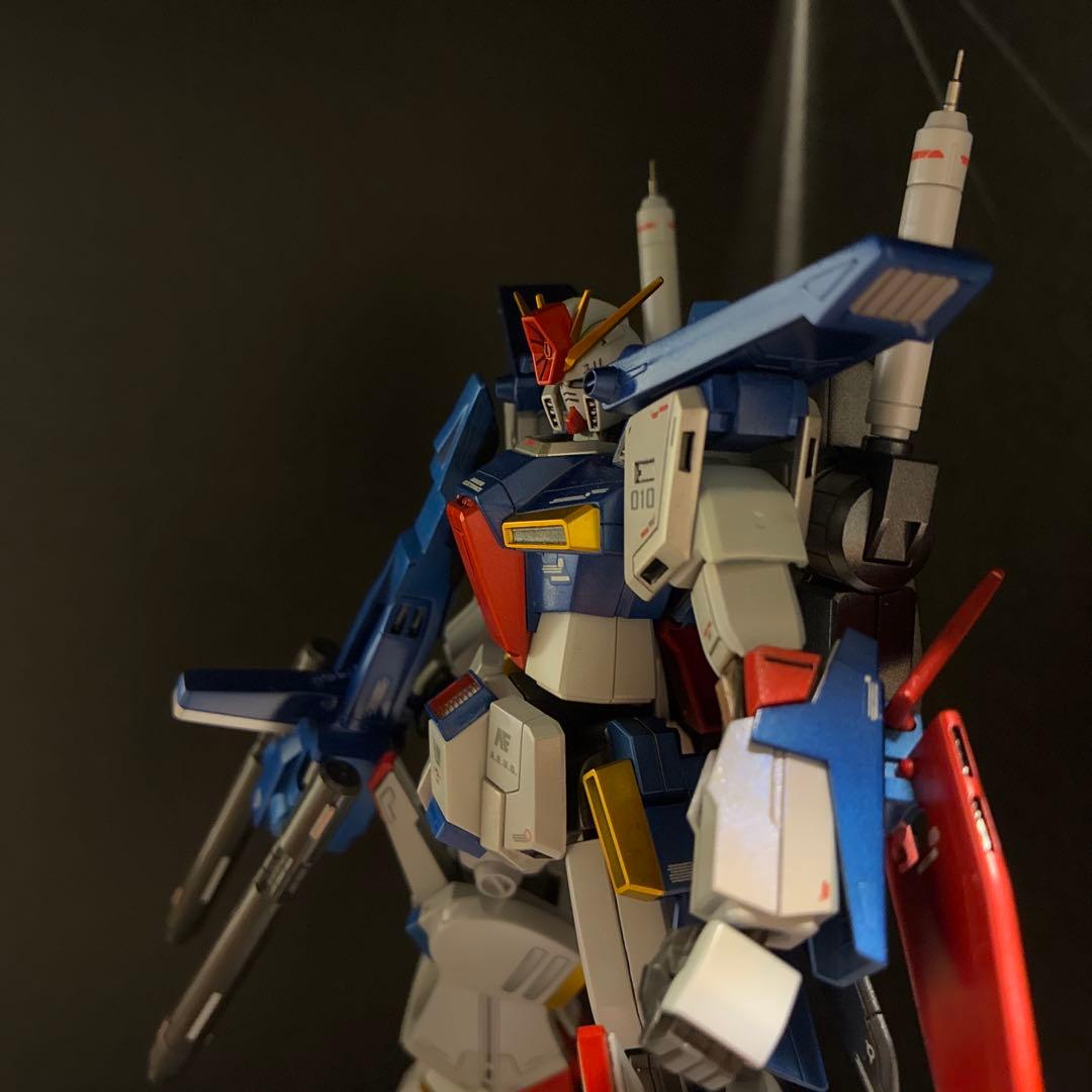 ガンプラ完成品　HG ZZガンダム全塗装スタイル改修　完成品　発光ギミック