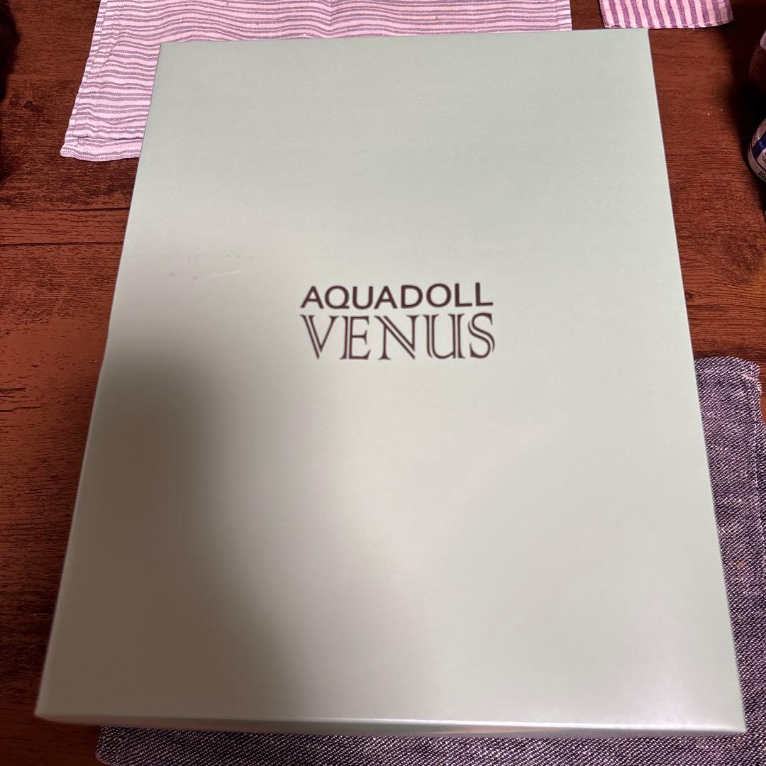 AQUADOLLショートヘアウィッグ医療用