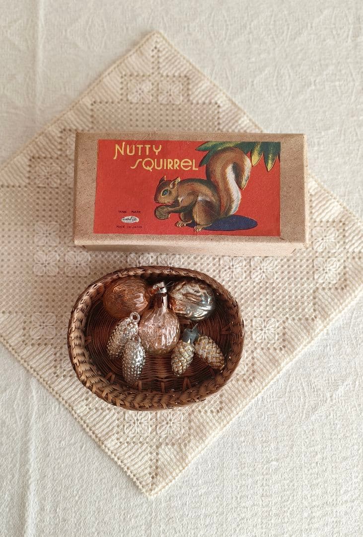 【まーちゃんさま】vintage squirrel ❀ ゼンマイ仕掛けのリスさん