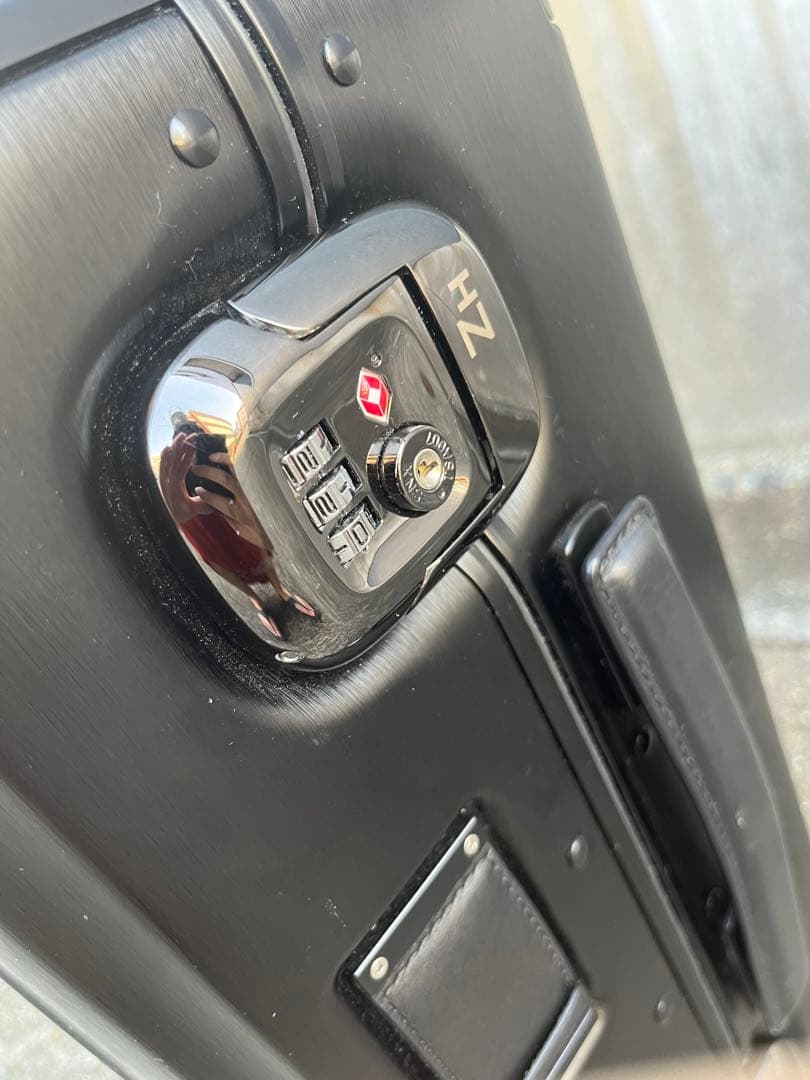 【訳あり】ゼロハリバートンスーツケース