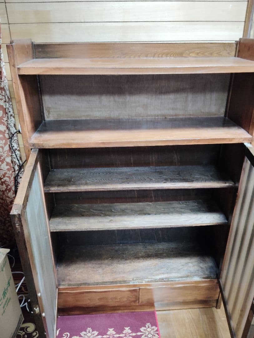 木製キャビネット 中型 スラット扉